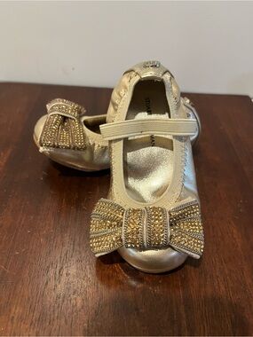 Stuart Weitzman Baby Golden Rhinestones  Ballet Flats Shoes 4.5